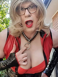 harlot is showing off her boobs