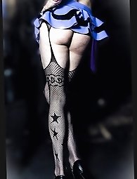 Hot shemale pose totally nude without any clothes