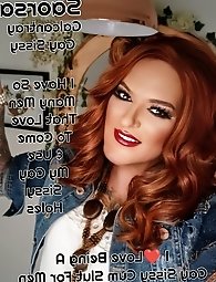 Travesti Mere Noel and her big cock in mini skirt