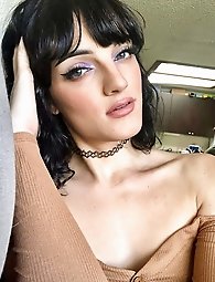 Glamour tranny chick is masturbating herself