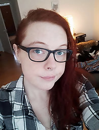 Shemale chicks are trying to seduce