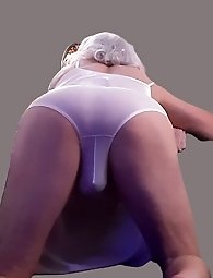 GROOBYVR: Arielâ€™s morning adventures